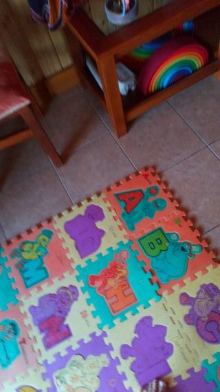 Alfombra puzzle ABC en inglés Barrio Sésamo