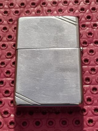 Encendedor Zippo metálico