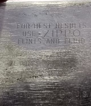 Encendedor Zippo metálico