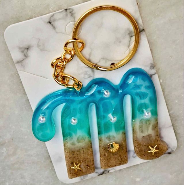 Llavero letra personalizado  playa efecto agua