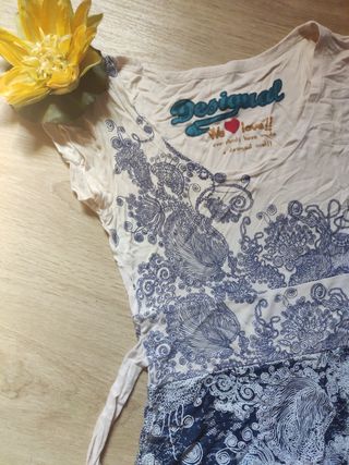 Camiseta Desigual larga- Azul y beige