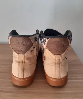 Converse Chuck Taylor. Bordadas.