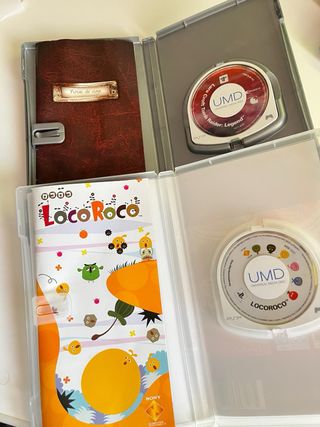 PSP: LocoRoco e Tomb Raider Legend COMPLETI