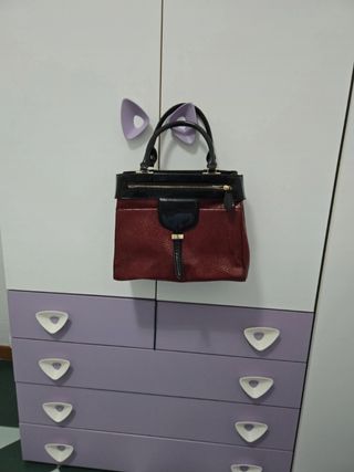 Borsa a mano nera e rossa