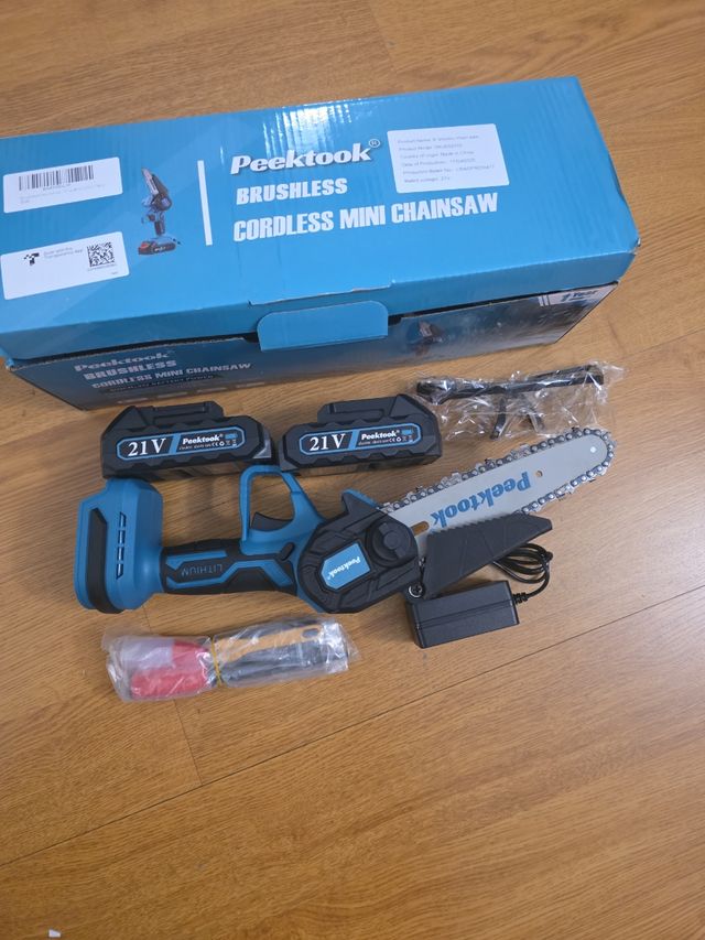 Minimotosierra inalámbrica Peektook