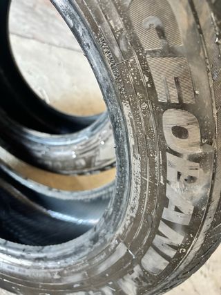 4 Neumáticos Yokohama 225/60/R17 99H