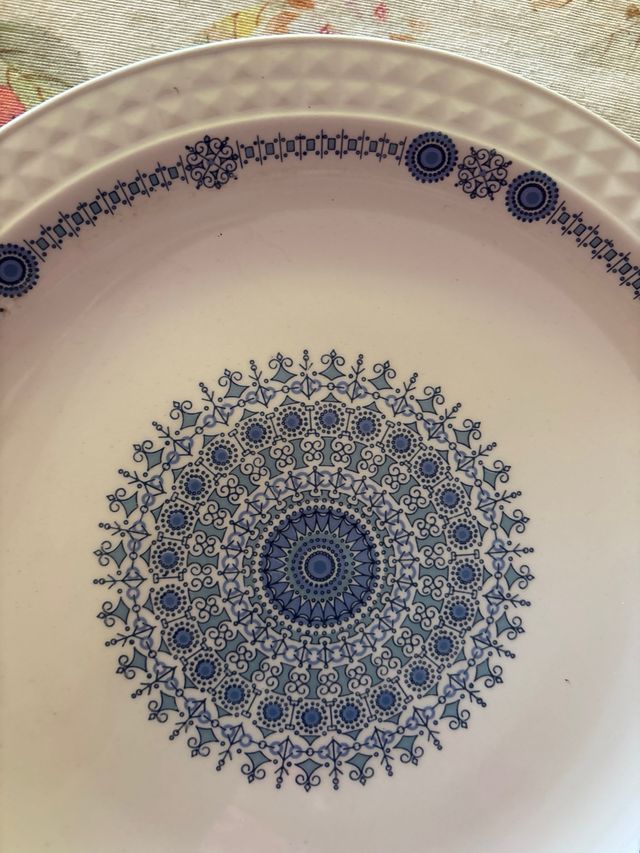 Plato Pontesa vintage . mide 25,5