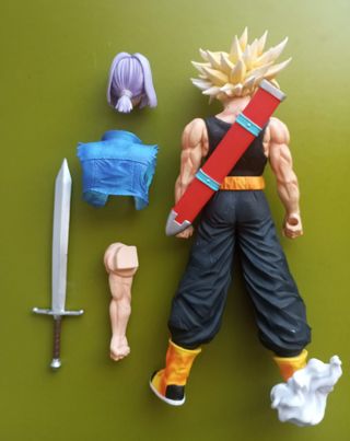 Estatua Trunks 28cm