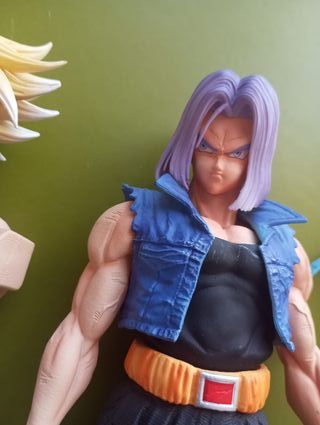 Estatua Trunks 28cm
