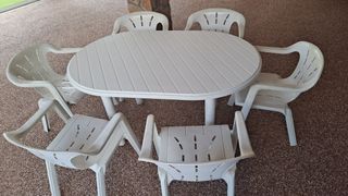 Mesa y 6 sillas jardín - plástico