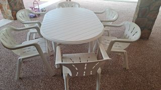 Mesa y 6 sillas jardín - plástico