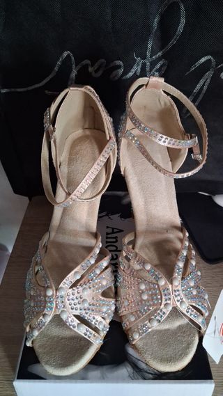 Zapatos baile beige