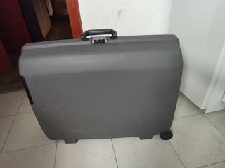 Maleta Samsonite rígida gris