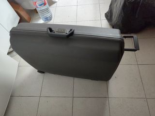 Maleta Samsonite rígida gris