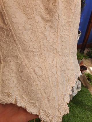 Vestido novia marfil encaje