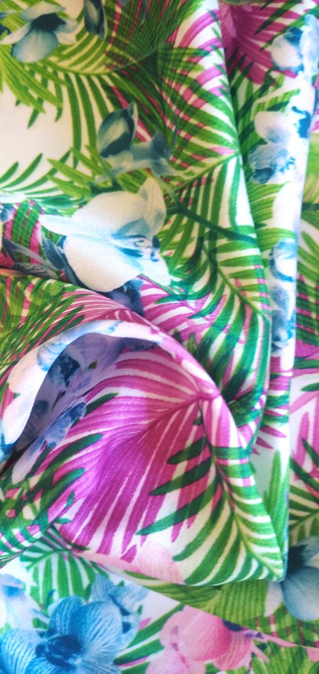 Retal de tela estampada flores-tropical