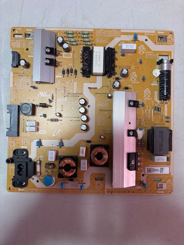 Placa fuente Samsung UE50RU7105K