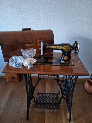 Máquina de coser Singer vintage de 1924