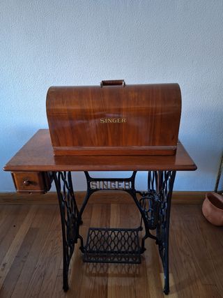 Máquina de coser Singer vintage de 1924
