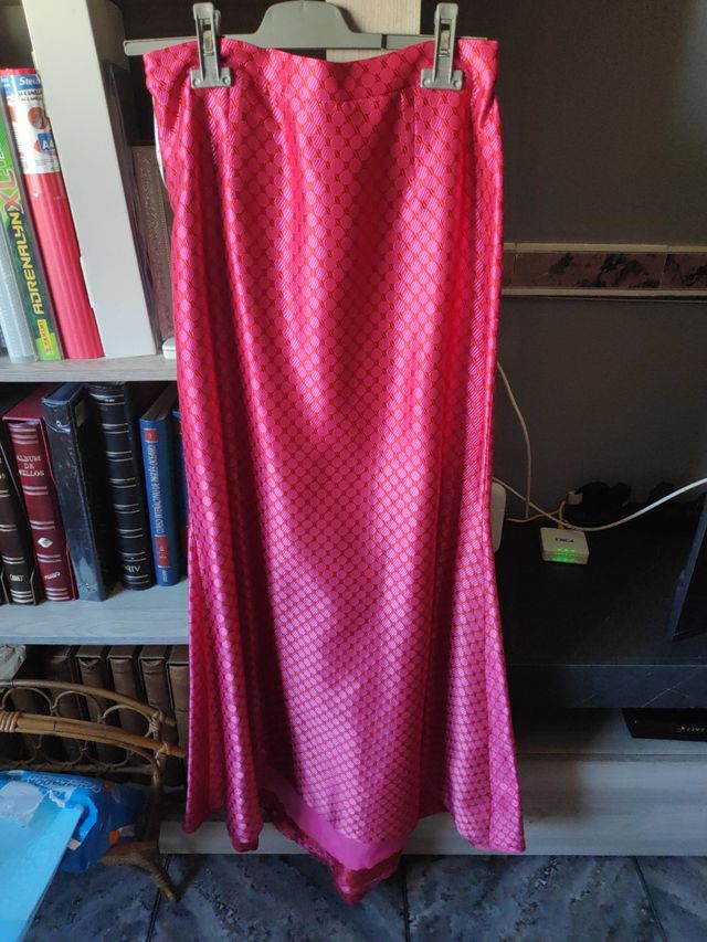 Conjunto falda larga blusa tirantes