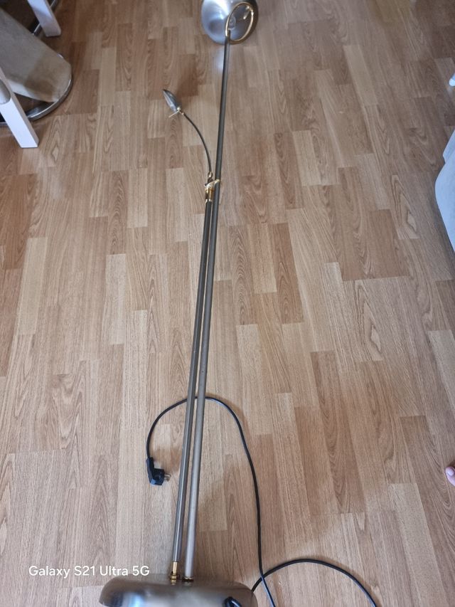 Lámpara vintage metal dorada