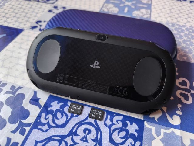 PS Vita Slim (PlayStation Vita) Wifi - Negra