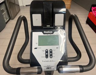 Bicicleta estática Reebok B5.8e