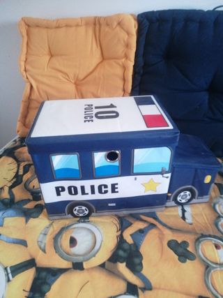 Baúl almacenaje coche policía