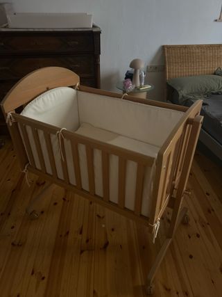 Cuna bebé madera.