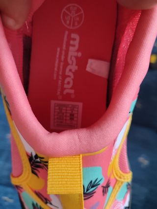 Zapatillas agua niña | Rosa-Amarillo