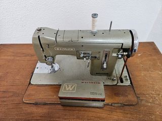 Máquina coser con motor Wertheim Antigua