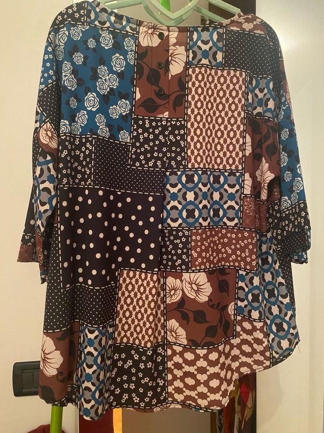 Blusa fantasia patchwork