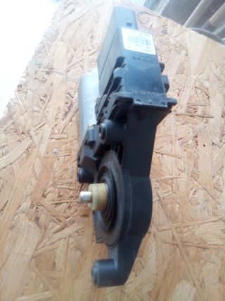 Motor elevalunas Volkswagen 
