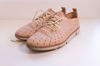 Zapatos nude de cordón Clarks