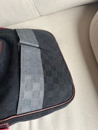 Bolso Loewe negro y marrón