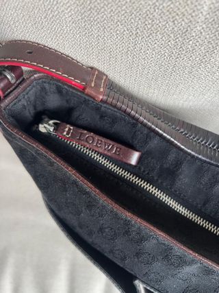Bolso Loewe negro y marrón