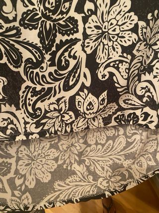 Blusa fiori nianca e nera in viscosa