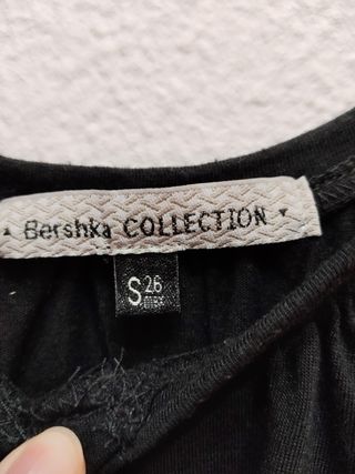 Camiseta Bershka negra - Talla S