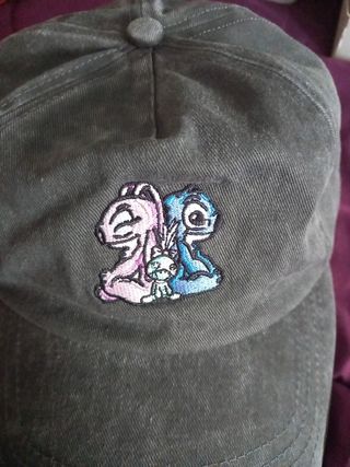 Gorra Disney Stitch - Negra ,gris oscura. Vaquera