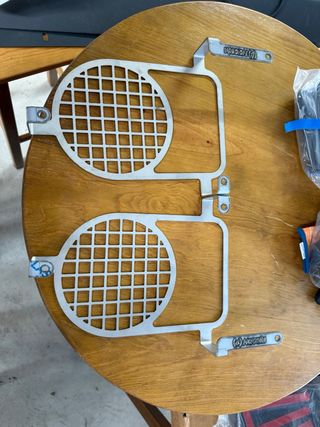 Rejillas Renault 4L Protector de focos delanteros 