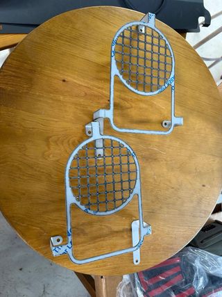 Rejillas Renault 4L Protector de focos delanteros 
