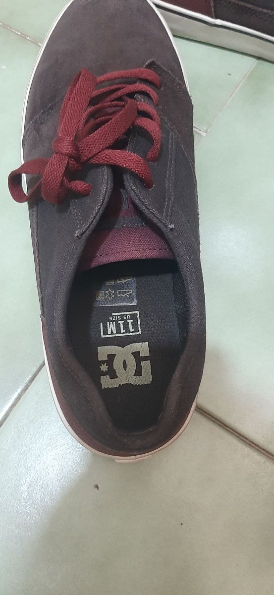 Zapatillas DC marrón-rojo