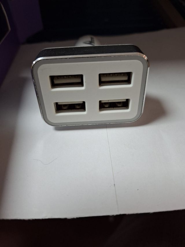 Adattatore da auto USB OME 4 più cavo di ricarica