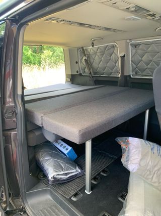 Volkswagen Caravelle 2011