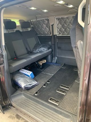 Volkswagen Caravelle 2011