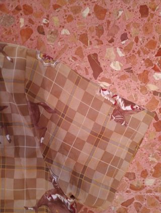 Camisa cuadros beige y marrón caballos