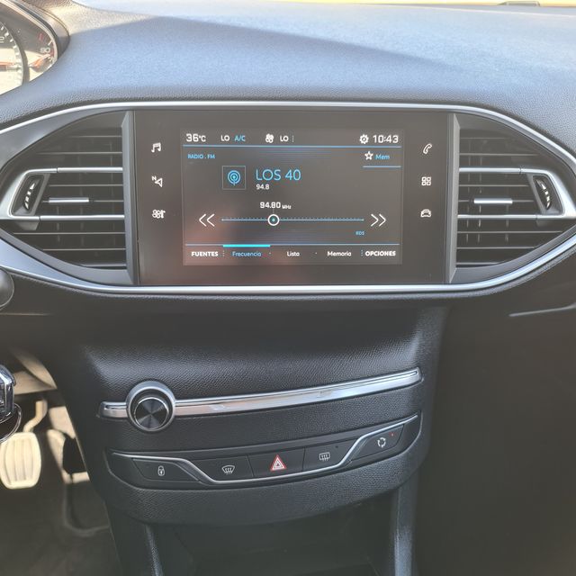 Peugeot 308 1.2 PureTech MANUAL POCOS KM