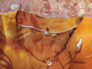 Camisa marrón estampada