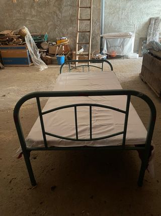Cama hierro antigua 90cm 