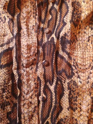 Camisa serpiente beige y marrón